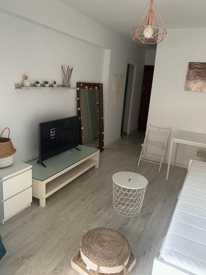 Acogedor Estudio En Primera Linea De Playa Benalmádena Exterior foto