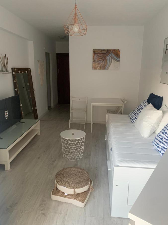 Acogedor Estudio En Primera Linea De Playa Benalmádena Exterior foto